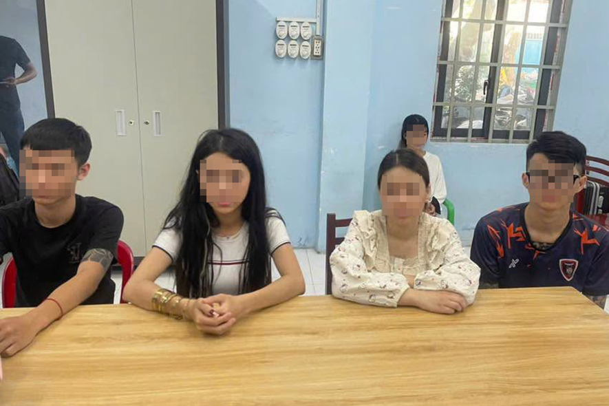 Bắt nhóm thanh thiếu niên đập phá xe bán tải trên đường phố TPHCM