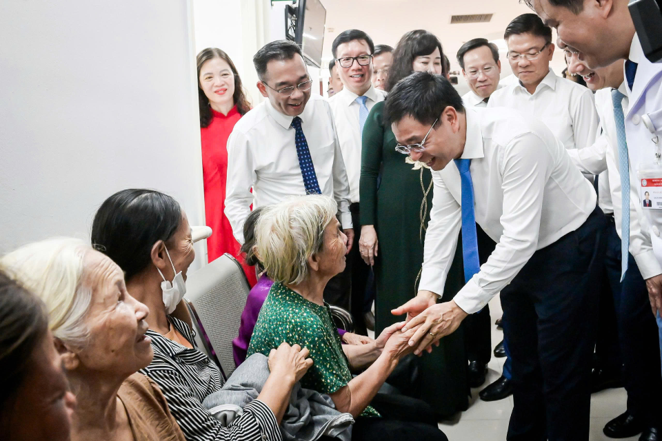Bệnh viện Bạch Mai cơ sở 2 không thể phát triển như 'ốc đảo chuyên môn'