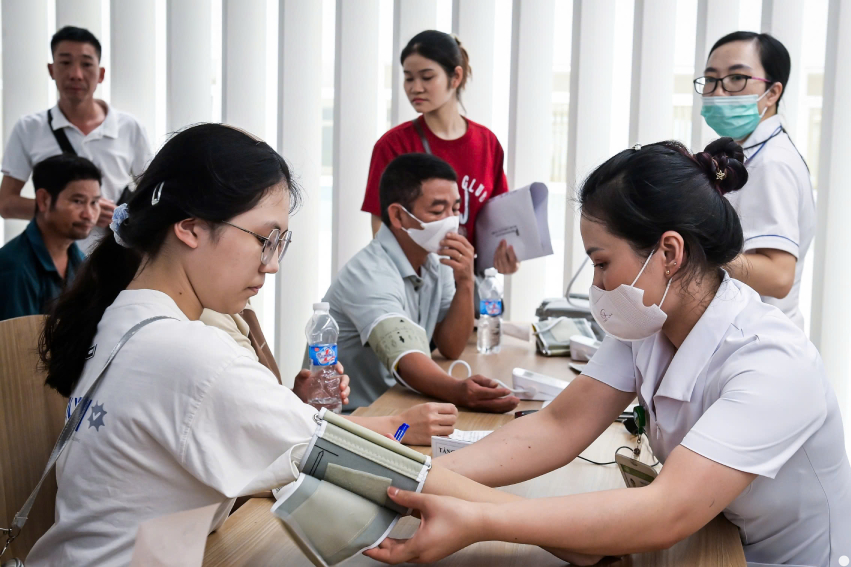 Bệnh viện Bạch Mai cơ sở Ninh Bình: ‘Người dân đến khám đông, kỳ vọng lớn’