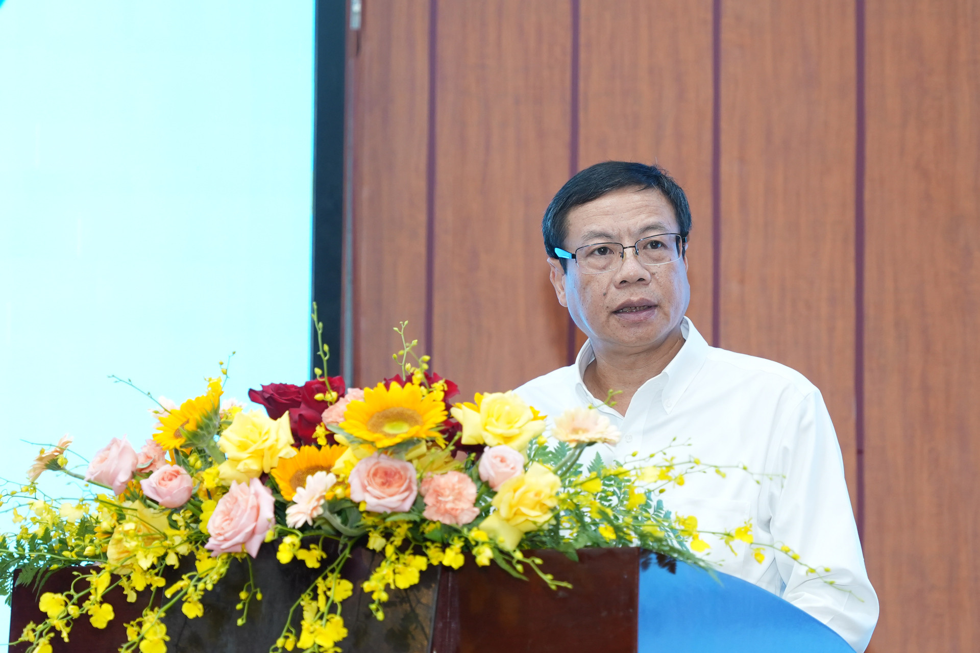 chuong trinh nong thon mien nui 1.JPG