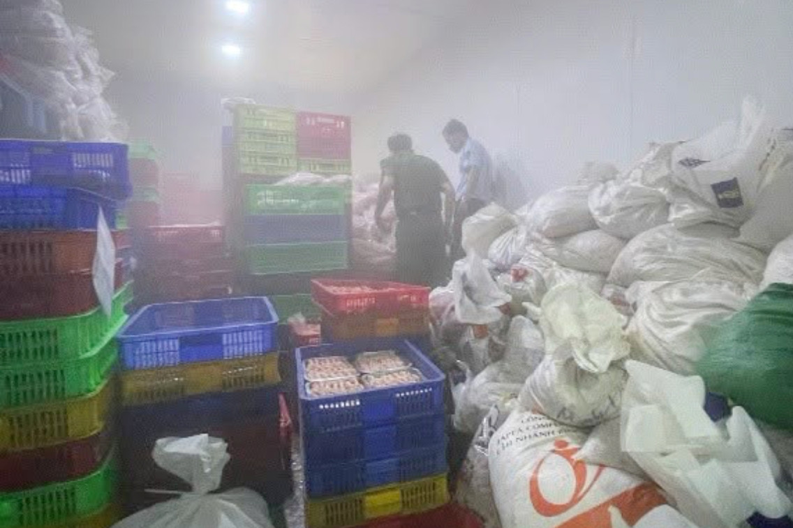Đột kích công ty sản xuất chân gà rút xương, phát hiện sự thật khó chấp nhận