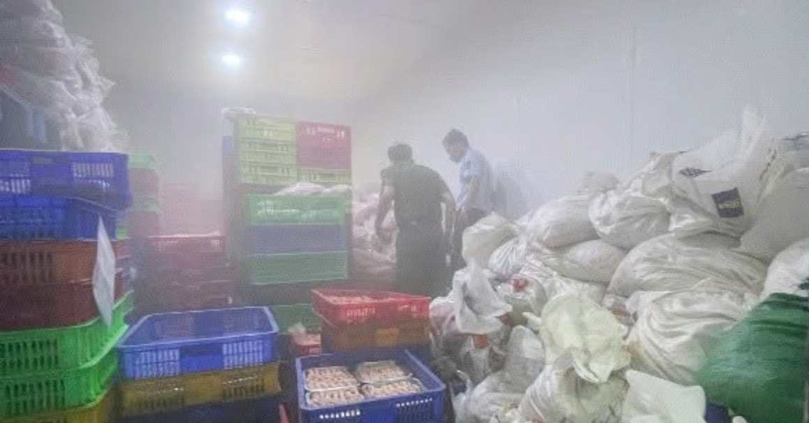 Đột kích công ty sản xuất chân gà rút xương, phát hiện sự thật khó chấp nhận
