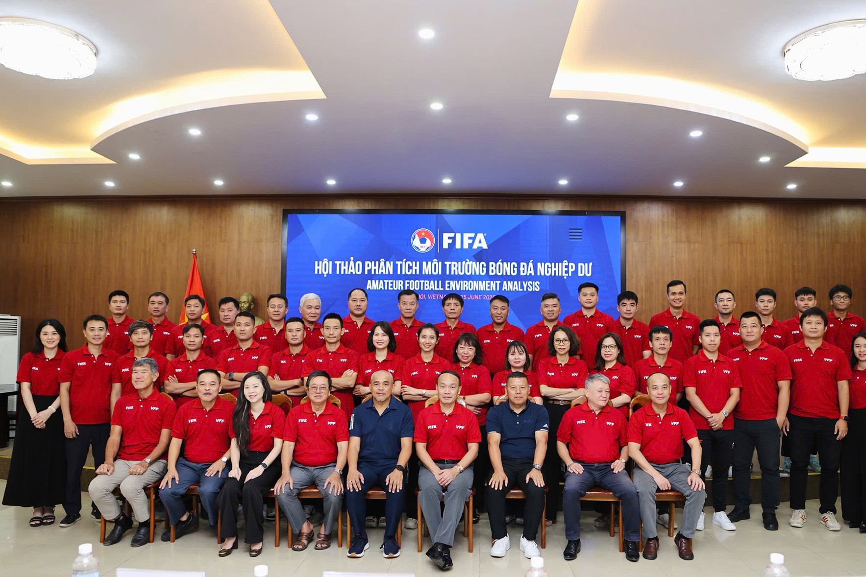 FIFA 'tiếp sức' bóng đá phong trào Việt Nam phát triển
