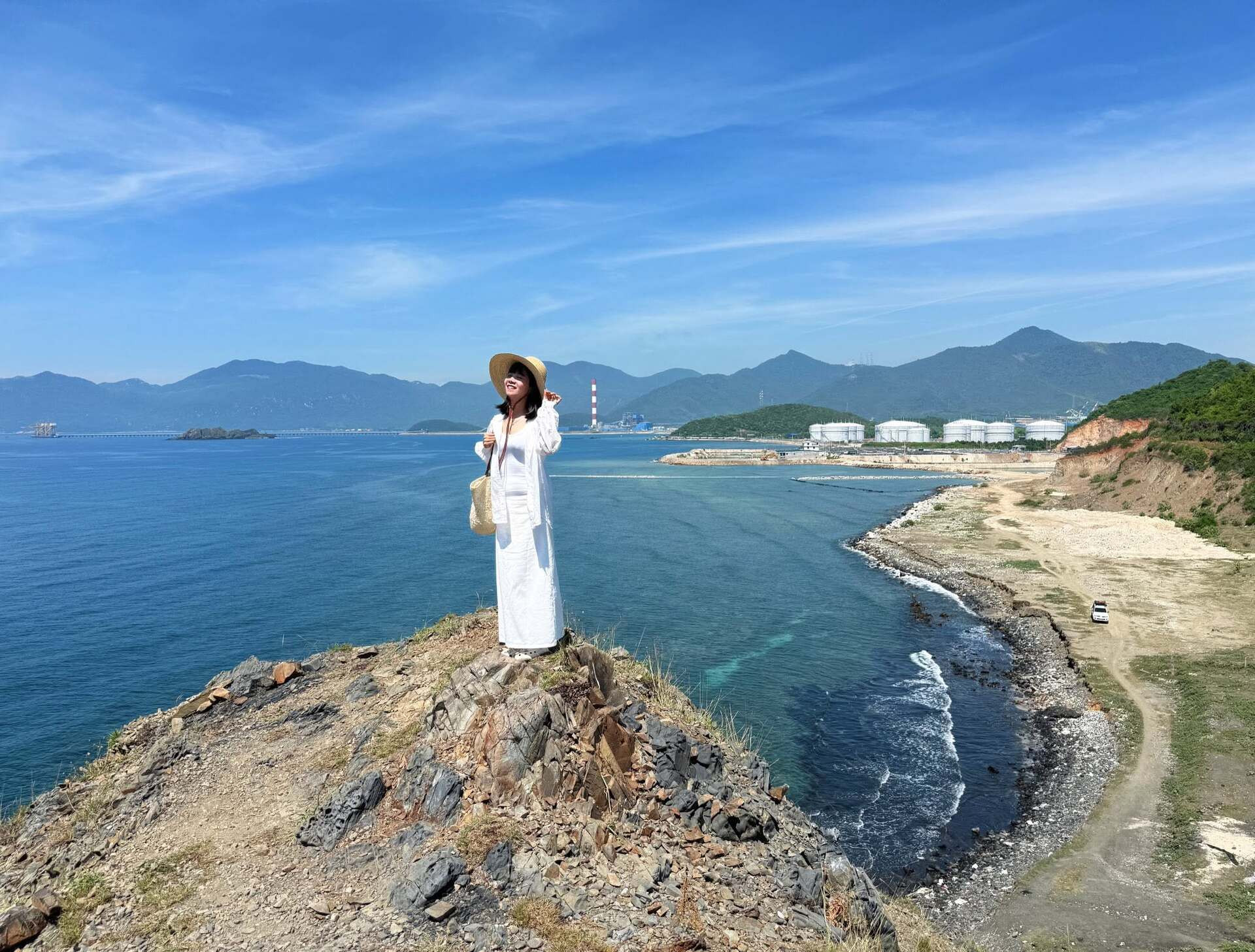 https://static-images.vnncdn.net/vps_images_publish/000001/000003/2026/6/26/hon-my-giang-2829.jpg