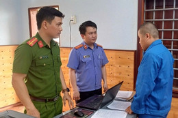 khoi tố, 1.jpg