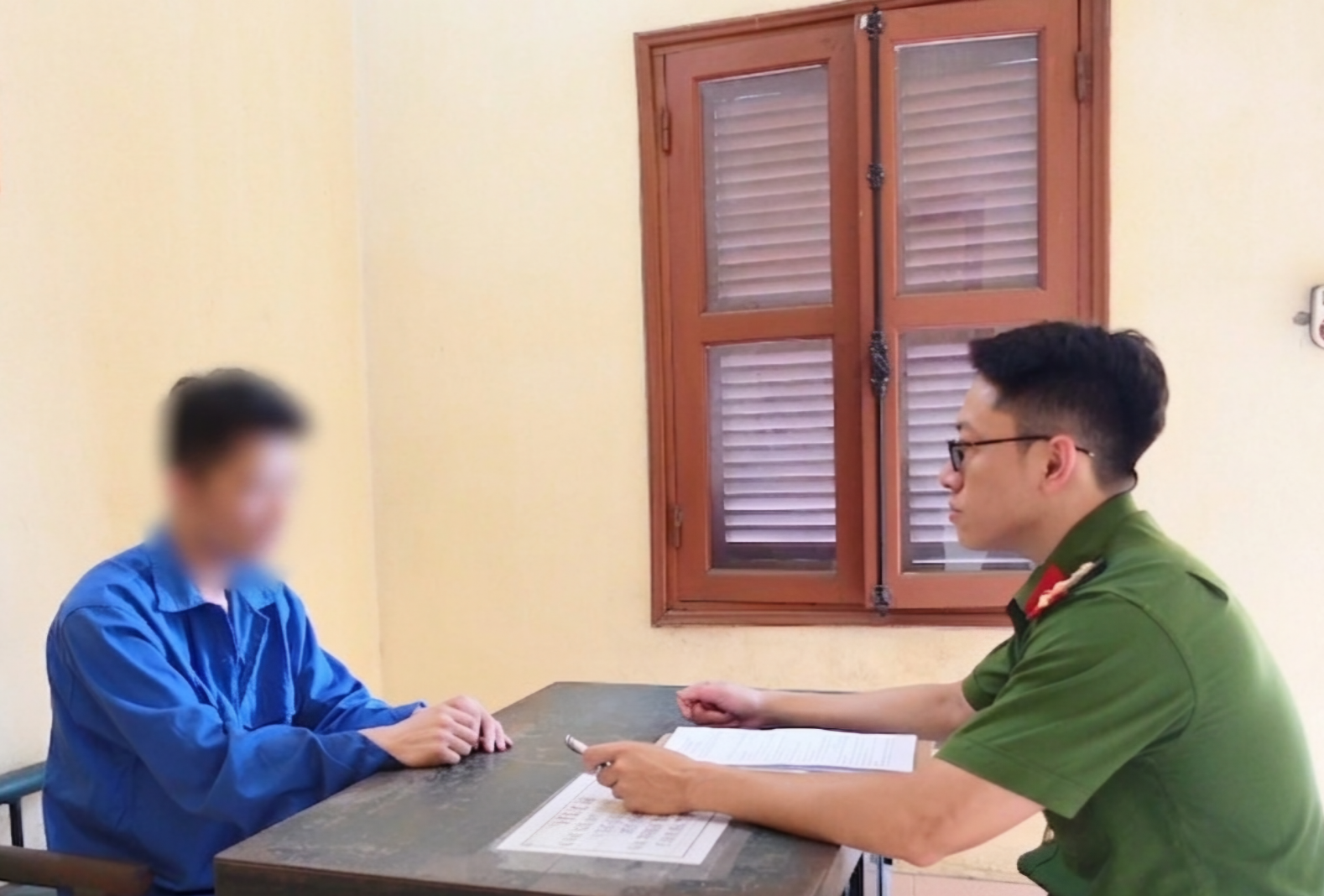 Khởi tố nam thanh niên giao cấu với bé gái quen qua mạng xã hội