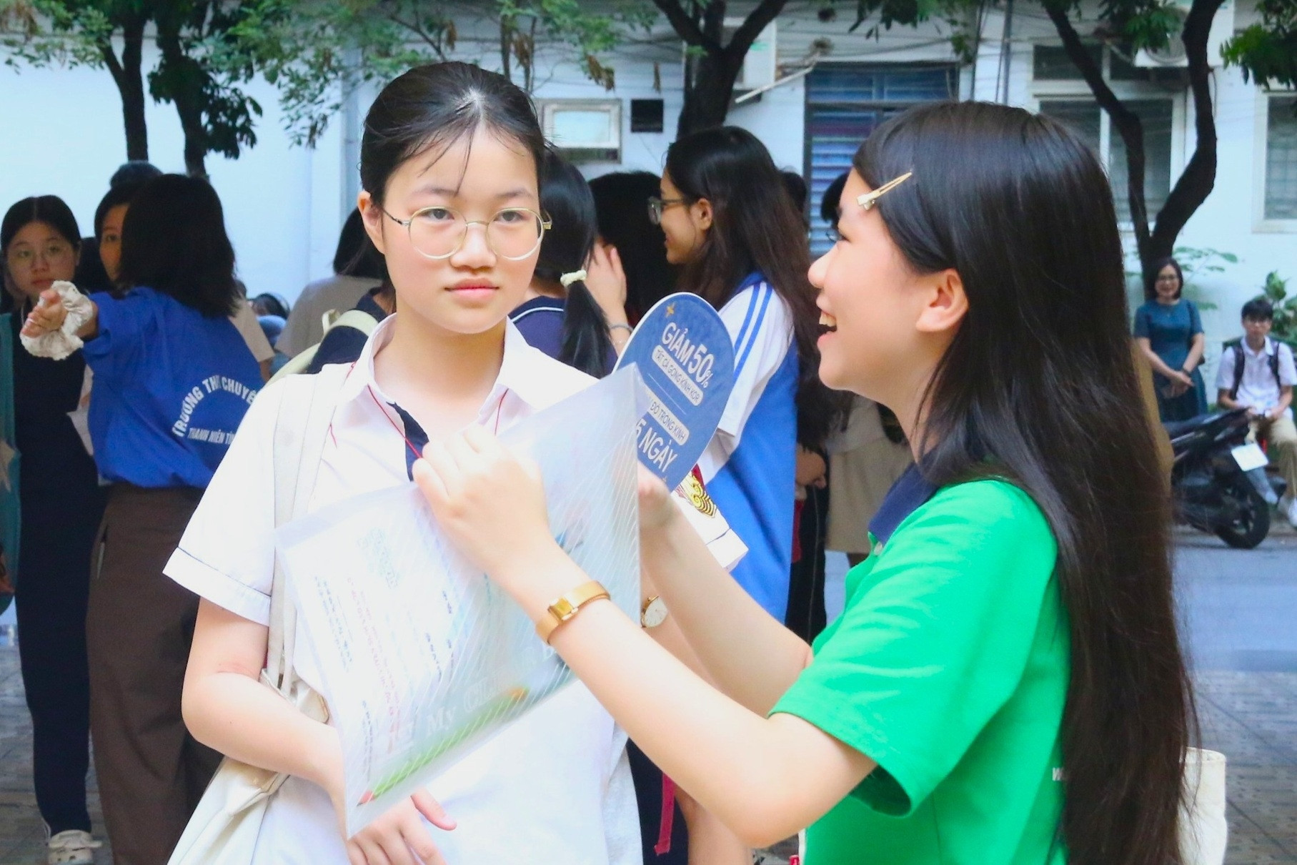 Thêm một trường THPT chuyên hot ở Hà Nội hạ điểm chuẩn lớp 10