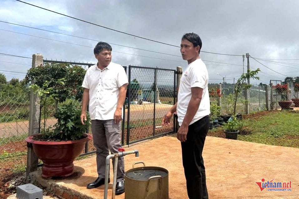 W-z7974653088185_7eea1de0a292fb5828884cc6e32af550.jpg