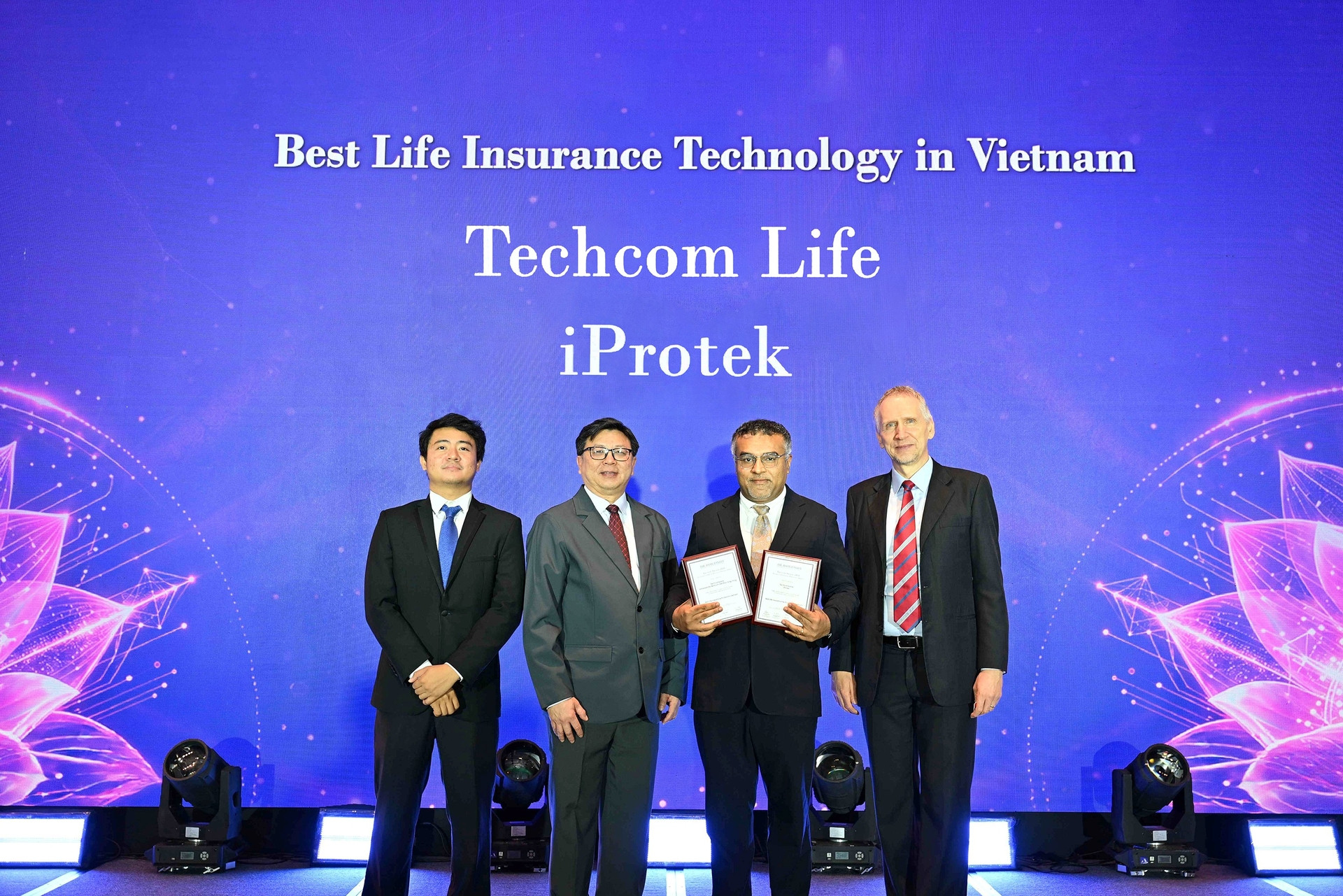 Award_iProtek.jpg