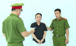 Bắt chủ quán cà phê “999” ở TPHCM giả danh công an, viện kiểm sát để lừa đảo.jpg
