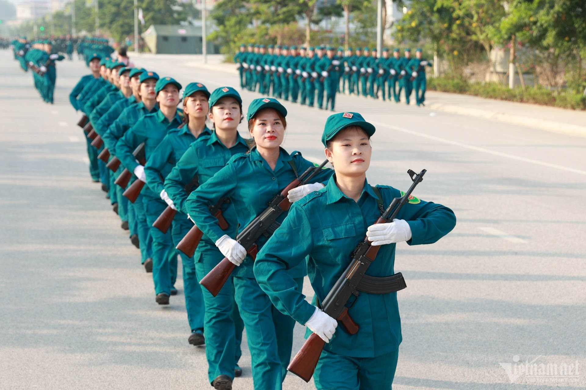 Chính sách tinh giản với người nghỉ việc do tổ chức lại ban chỉ huy quân sự xã