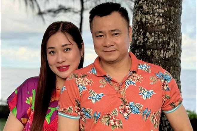 Đan Trường hội ngộ vợ cũ doanh nhân, NSND Tự Long tình cảm bên bà xã