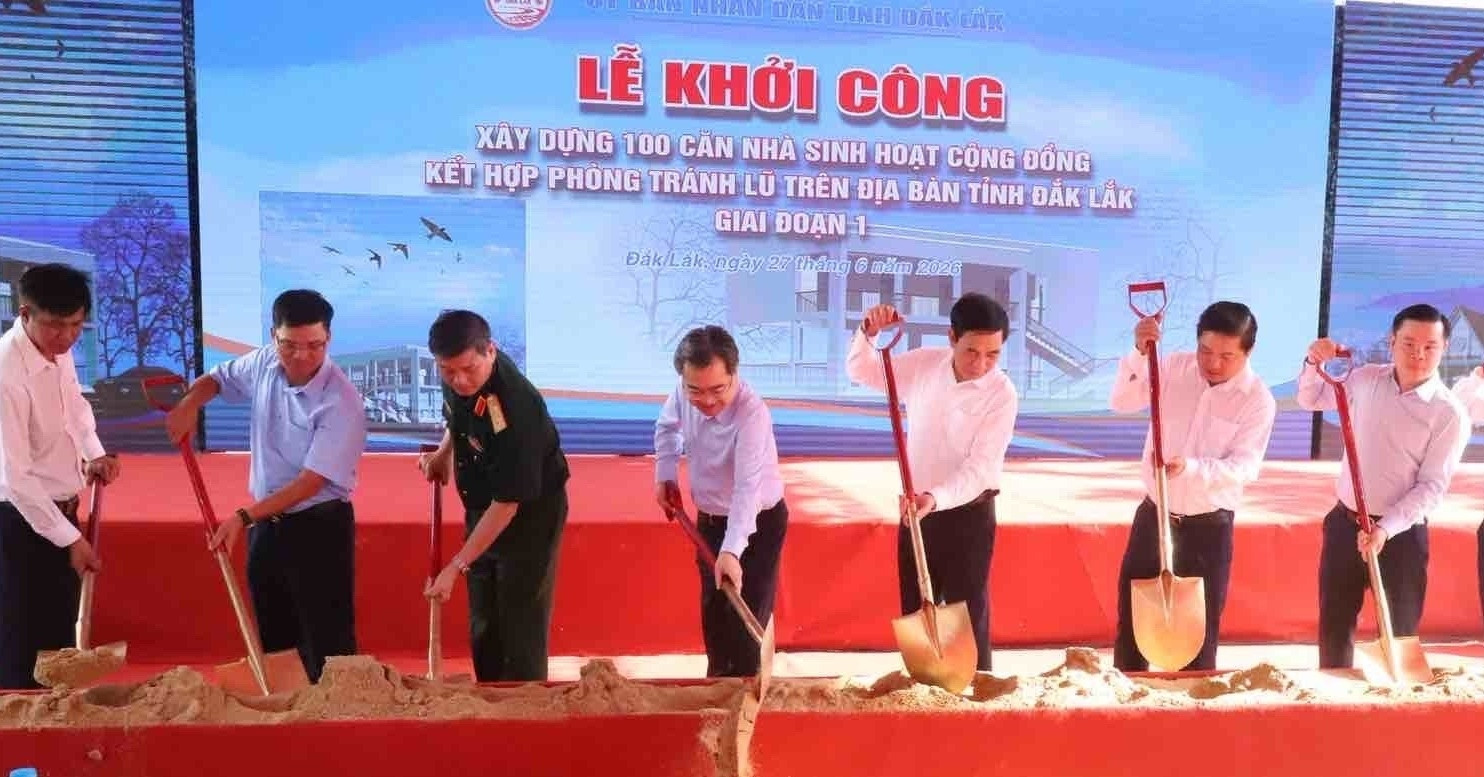 Điểm đặc biệt của 100 căn nhà tránh lũ cộng đồng vừa khởi công tại Đắk Lắk