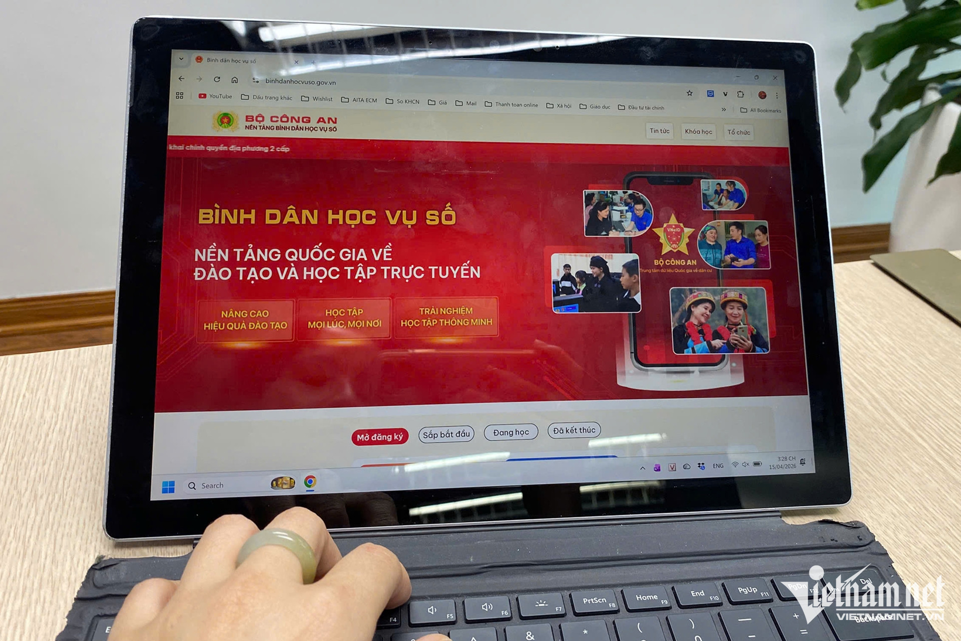 W-binh dan hoc vu so Ha Noi.jpg