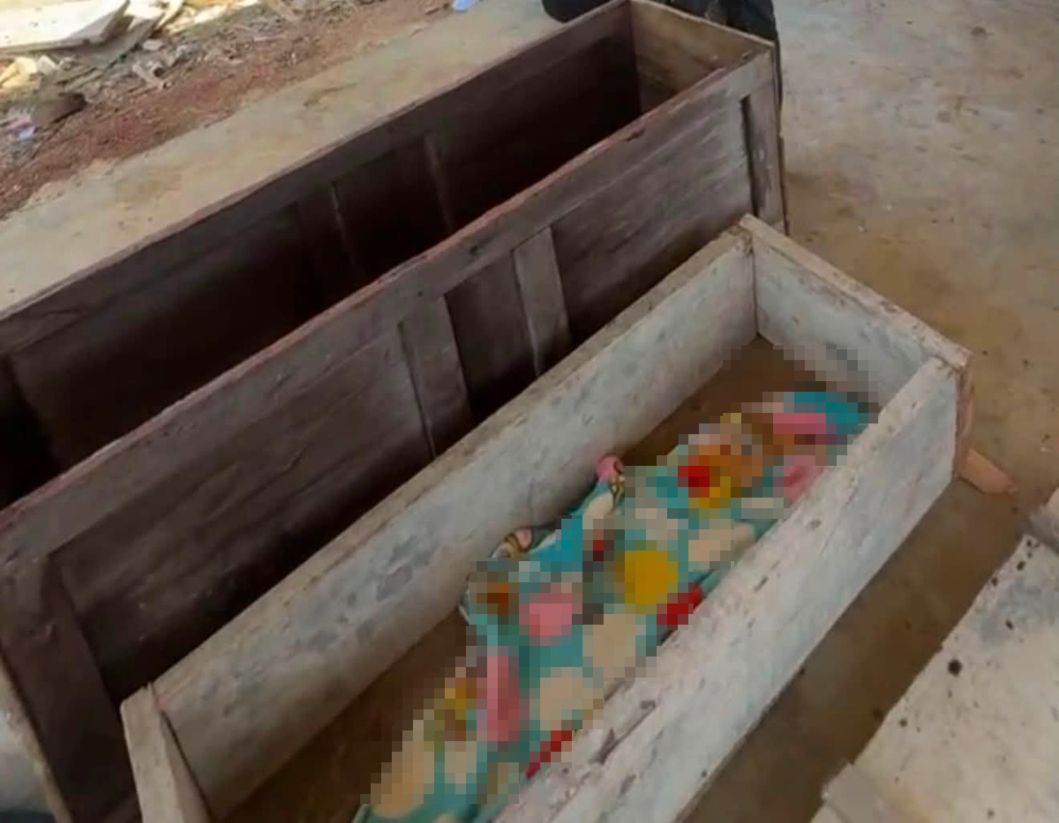 2 chị em đuối nước.jpg