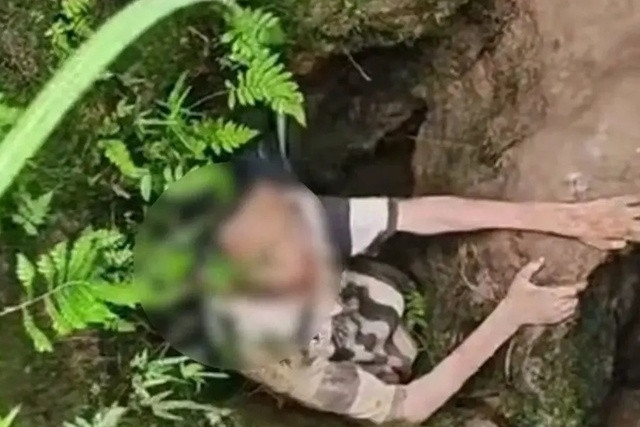 200 người tìm 5 ngày không thấy, đề nghị của mẹ giúp tìm được con dưới hố sâu