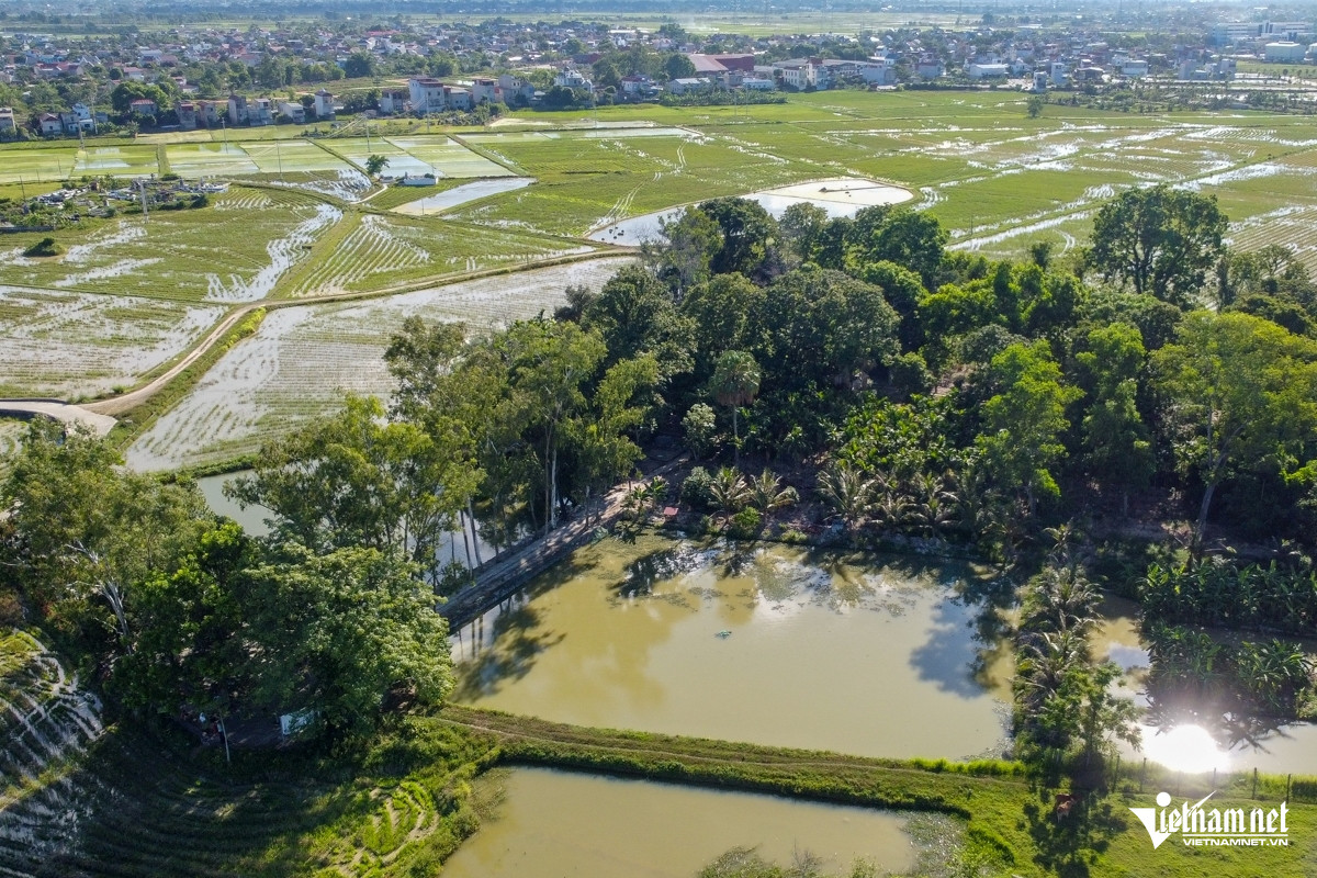 W-a1Ngôi đền cổ ở Thanh Hóa.jpg