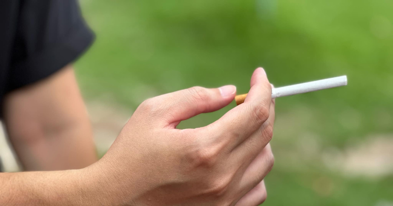 Chàng trai phải đi cấp cứu "sửa" mạch vành sau 10 năm hút thuốc