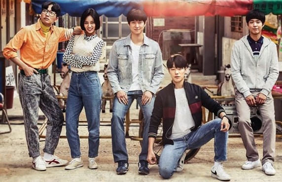 Hơn 10 năm trôi qua, tôi vẫn chưa thể rời khỏi xóm nghèo trong Reply 1988