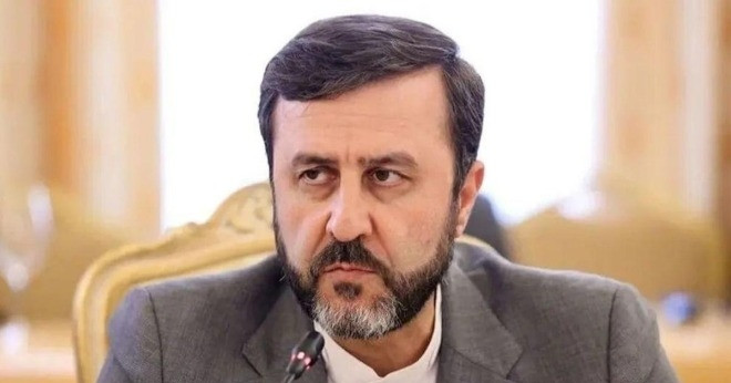Iran bác tin đàm phán với Mỹ ở Qatar, họp với Oman để bàn về Hormuz