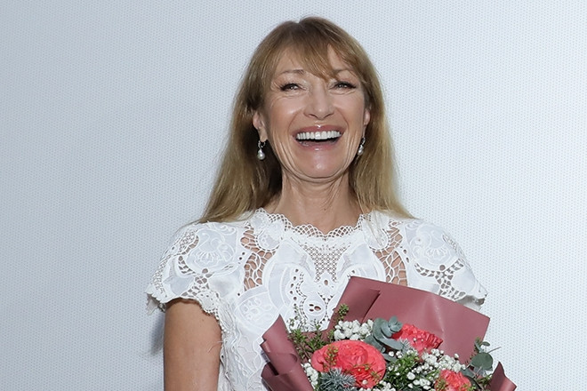 Minh tinh Jane Seymour tuổi 75 trẻ đẹp, xúc động giao lưu với khán giả Việt