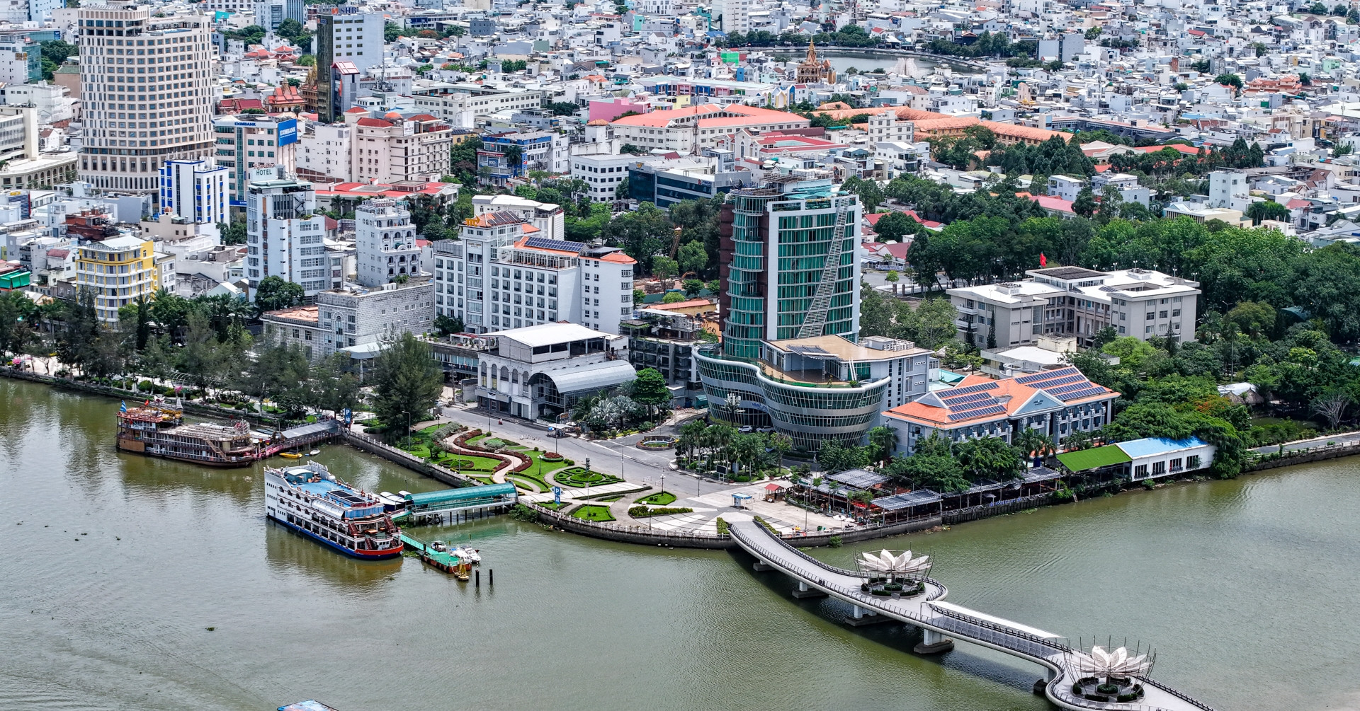 Nhờ bạn thân đứng tên mua đất, đến khi qua đời vẫn chưa đòi lại được