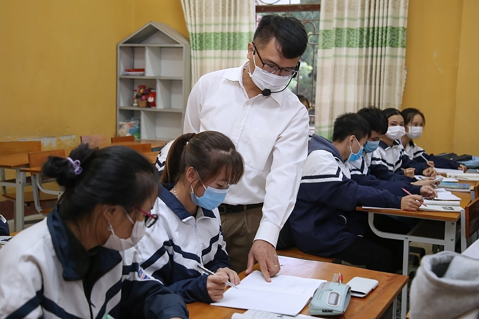 Tổ chức dạy thêm nhằm trục lợi, ép hoặc lôi kéo học thêm có thể bị phạt 50 triệu