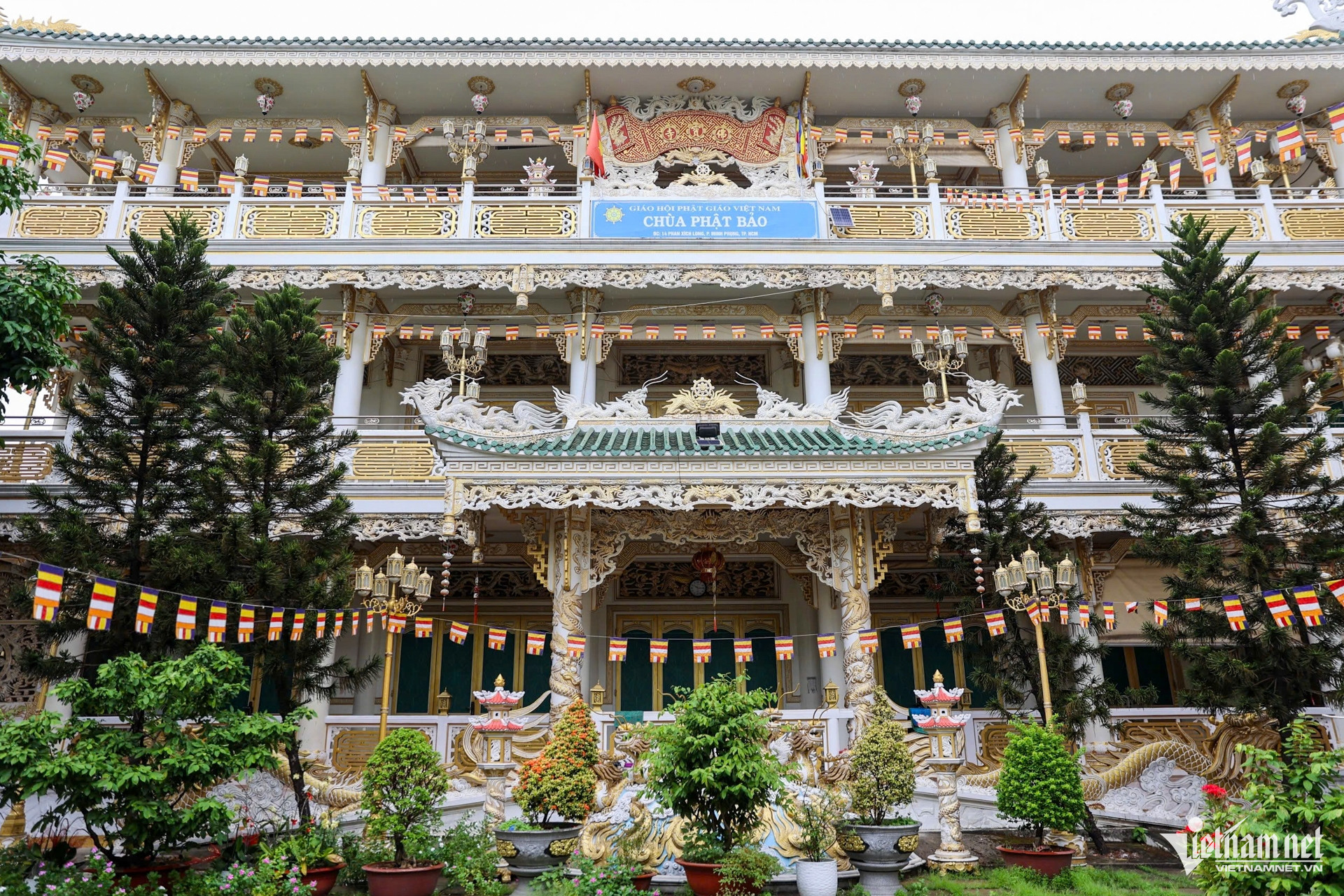 W-chùa phật bào nguyễn huế 3.jpg