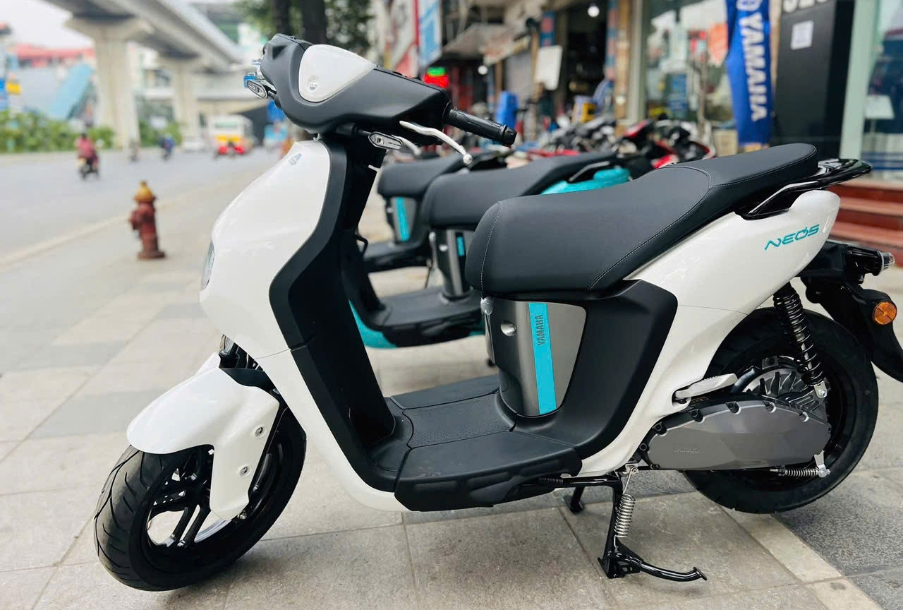 Xe máy điện mới ra mắt đã ồ ạt hạ giá sâu kích cầu