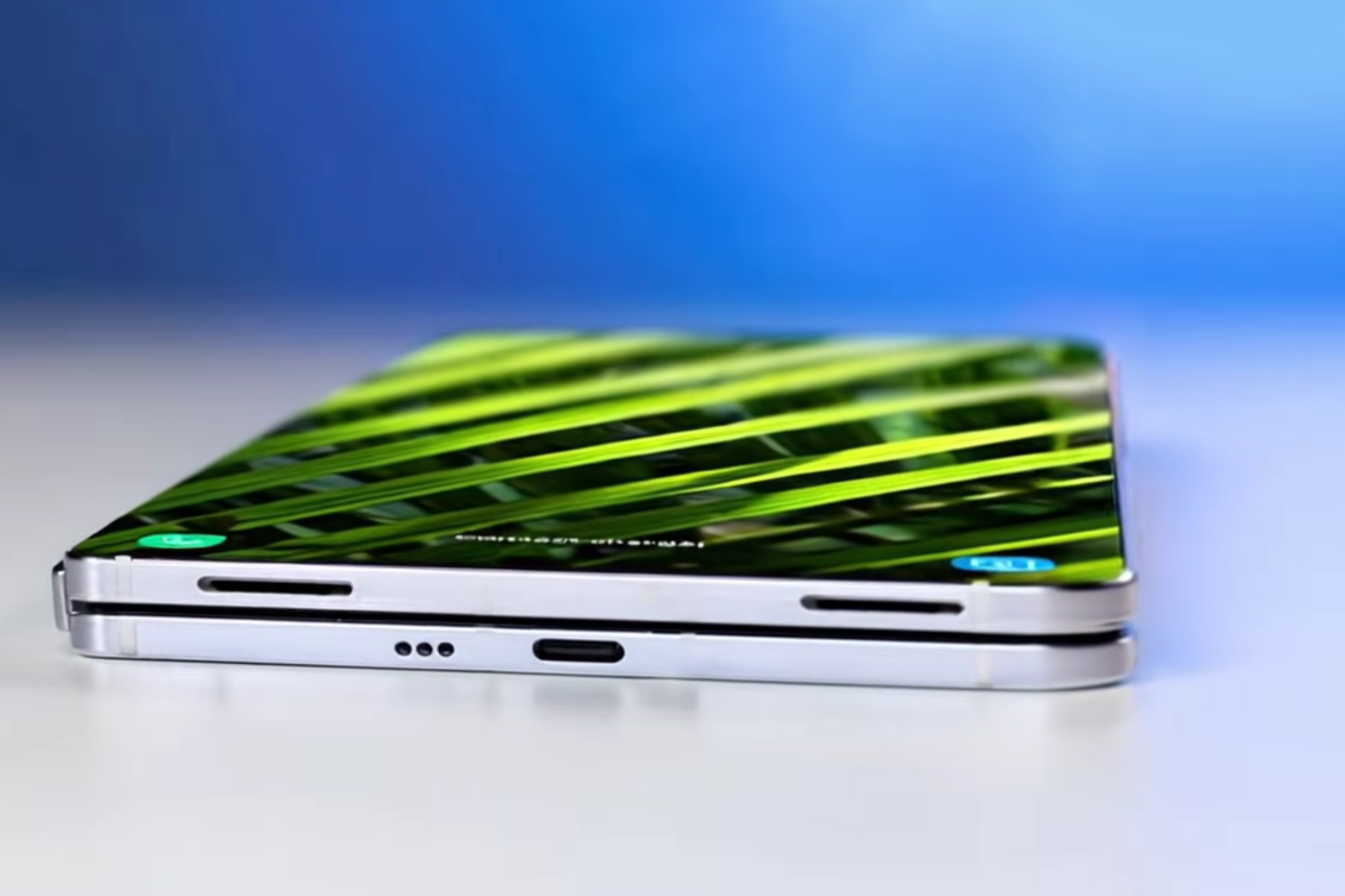 Galaxy Z Fold 8 Ultra lộ diện: Sạc nhanh hơn, pin ‘khủng’ hơn vẫn siêu mỏng