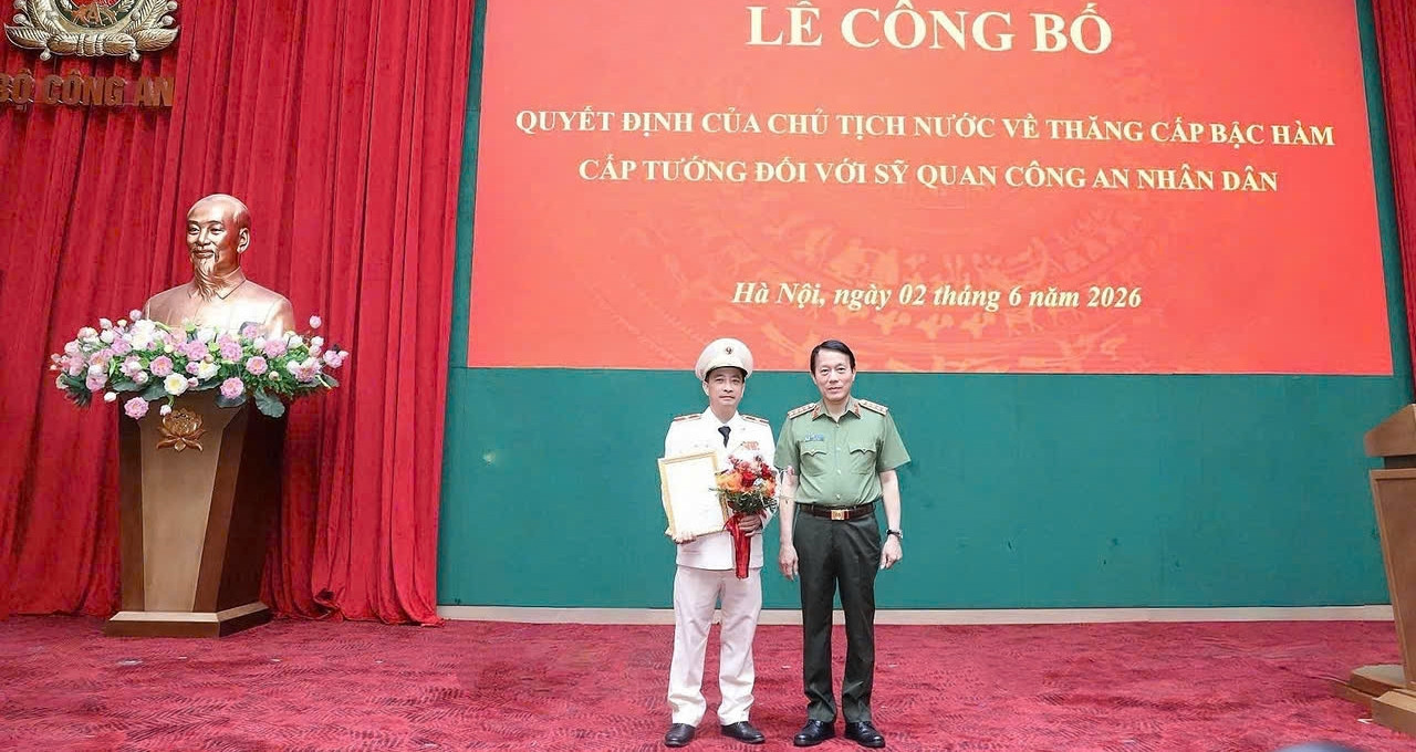 Giám đốc Công an Sơn La Nguyễn Minh Tuấn được thăng cấp bậc hàm Thiếu tướng