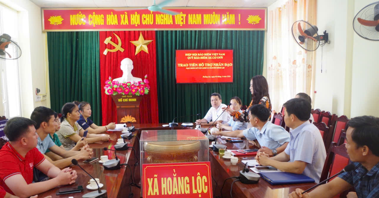 Hỗ trợ 90 triệu đồng cho gia đình hai nạn nhân tai nạn giao thông tại Thanh Hóa