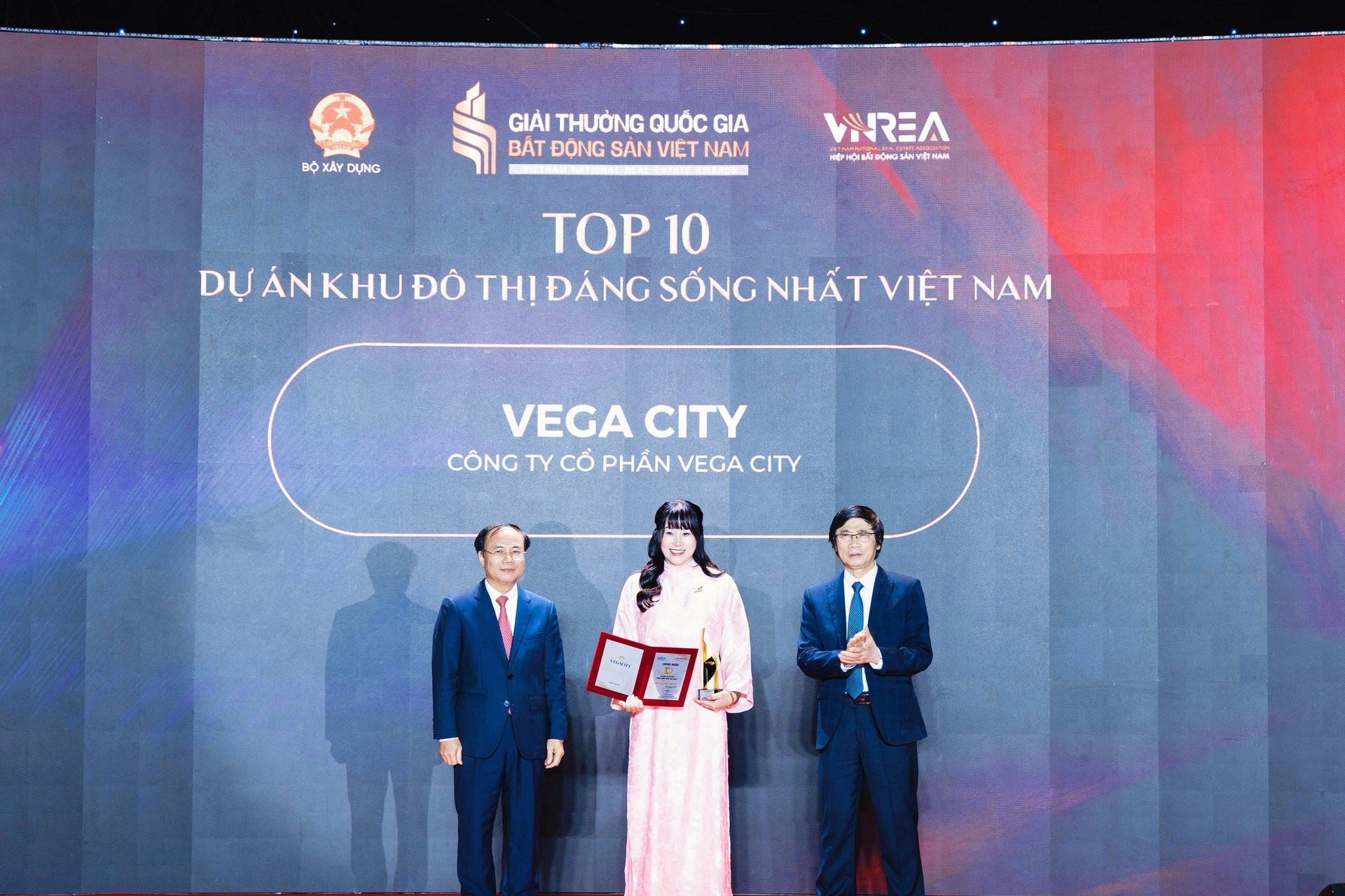 Vega City lập ‘cú đúp’ Top 10 dự án bất động sản quốc gia