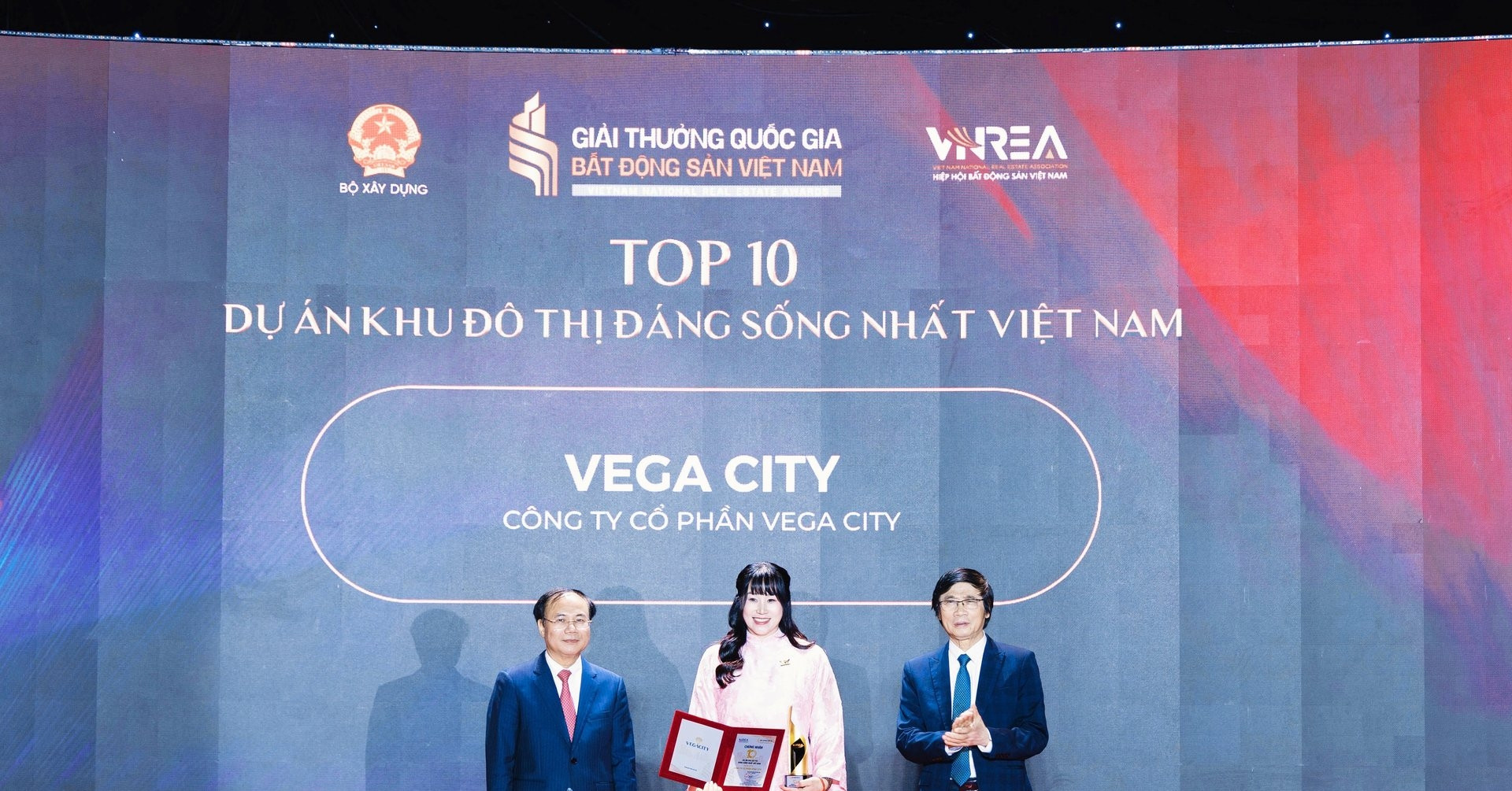 Vega City lập ‘cú đúp’ Top 10 dự án bất động sản quốc gia
