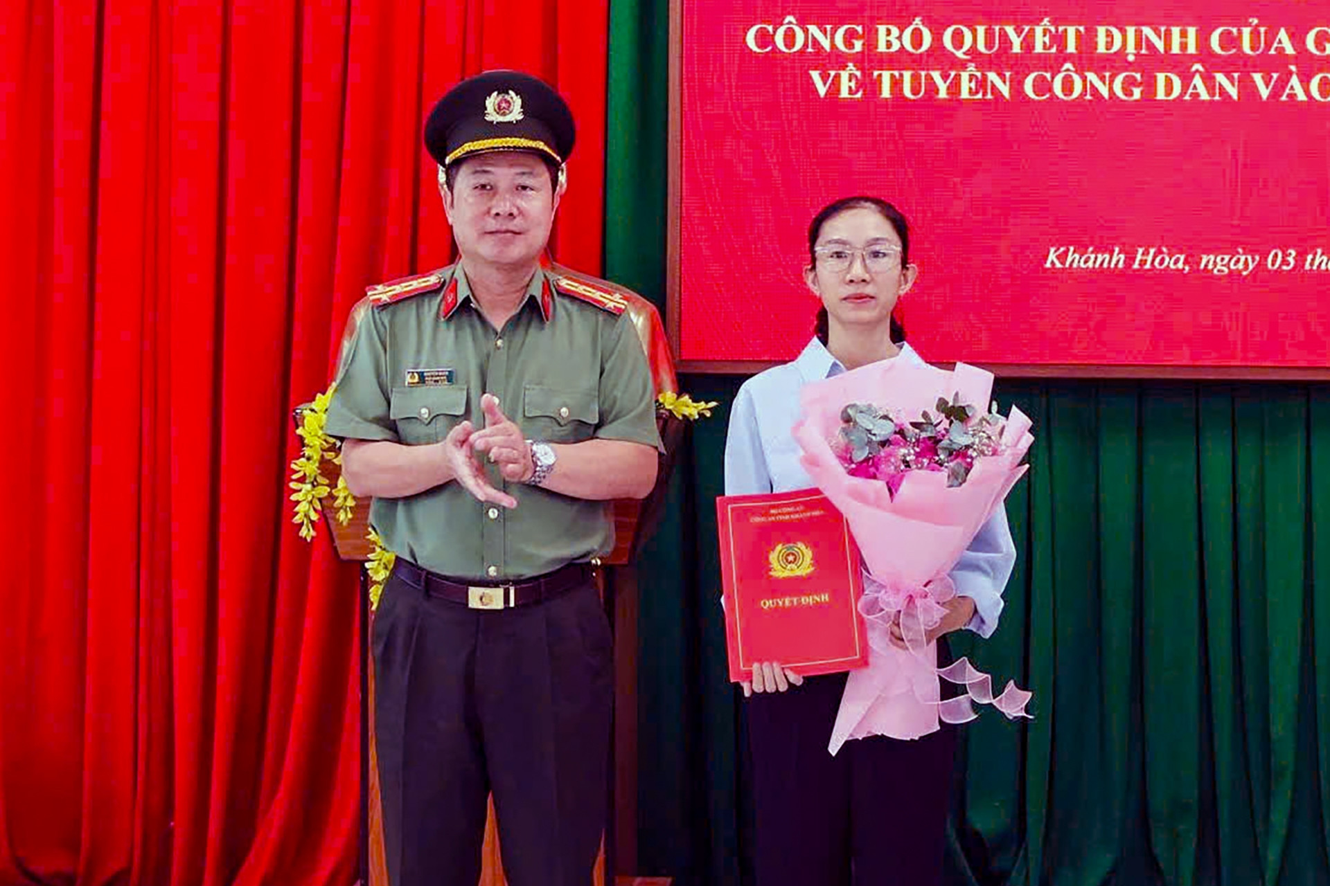 Vợ thiếu tá hy sinh được tuyển vào ngành công an: ‘Tôi muốn tiếp nối màu áo của chồng’