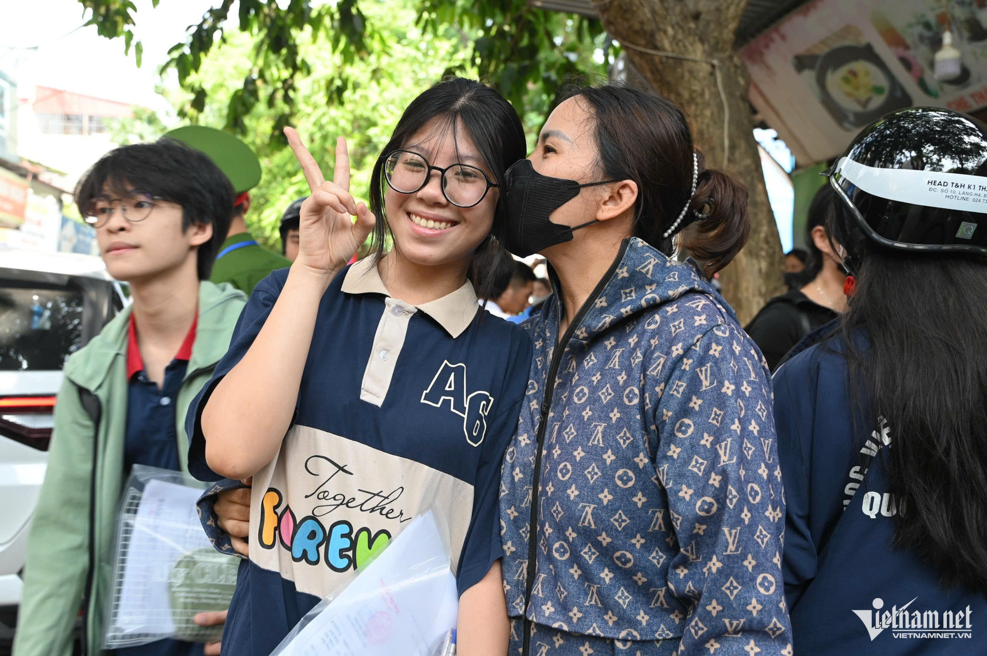 W-thi 10 mon toan (26).jpg
