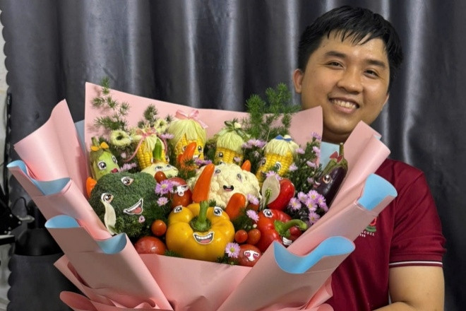 9X Cần Thơ biến rau củ thành quà tặng ‘không đụng hàng’, khách liên tục chốt đơn