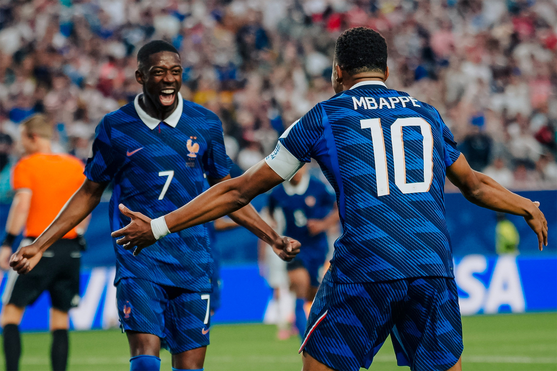 Dembele Mbappe.jpg