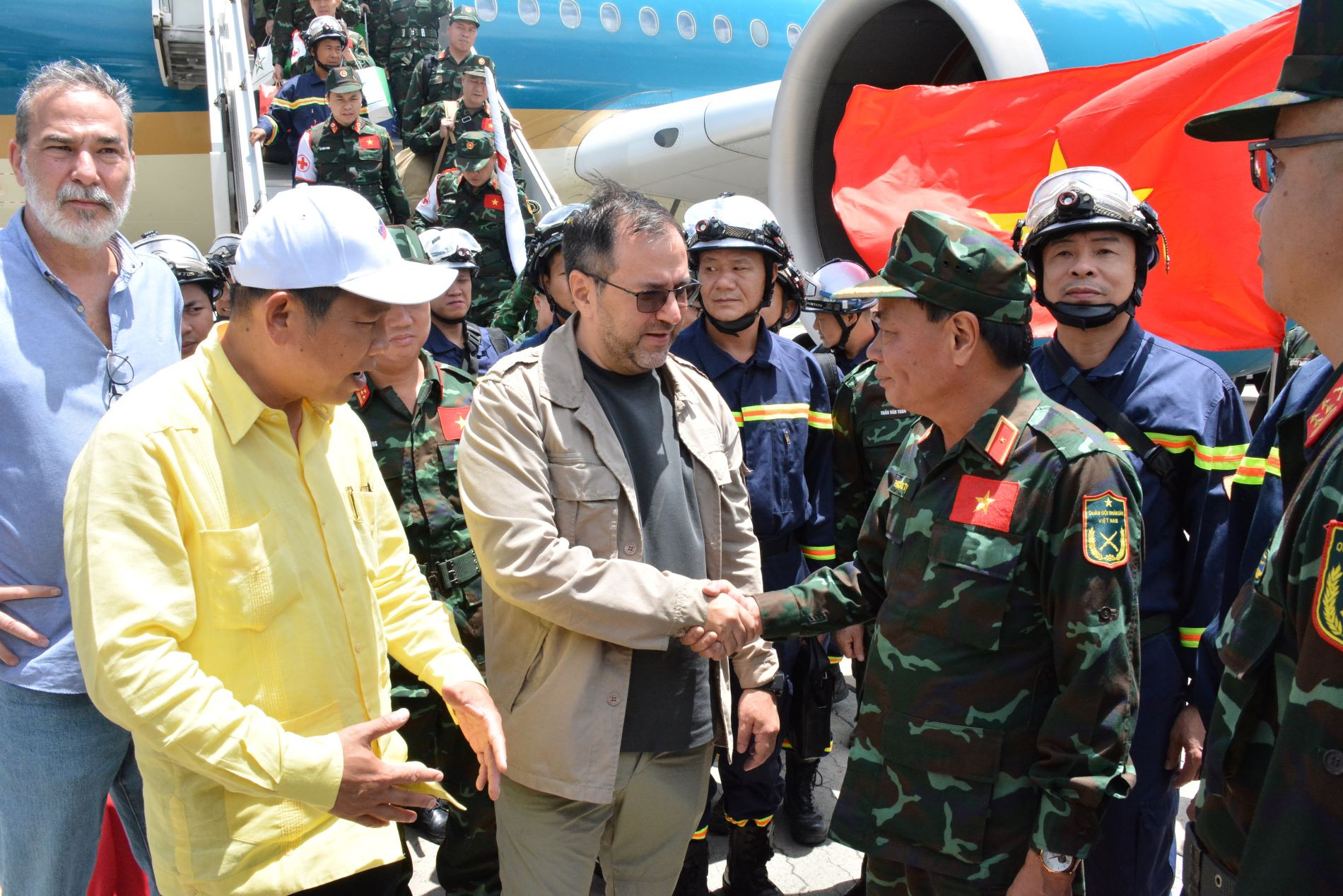 đón đoàn VN