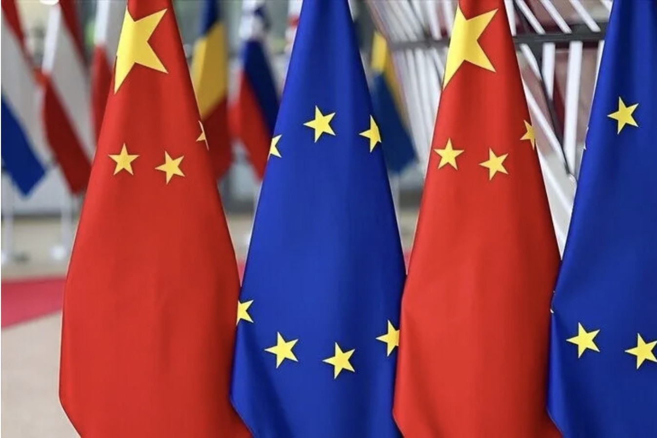 EU và Trung Quốc khởi động đàm phán thương mại để giảm căng thẳng