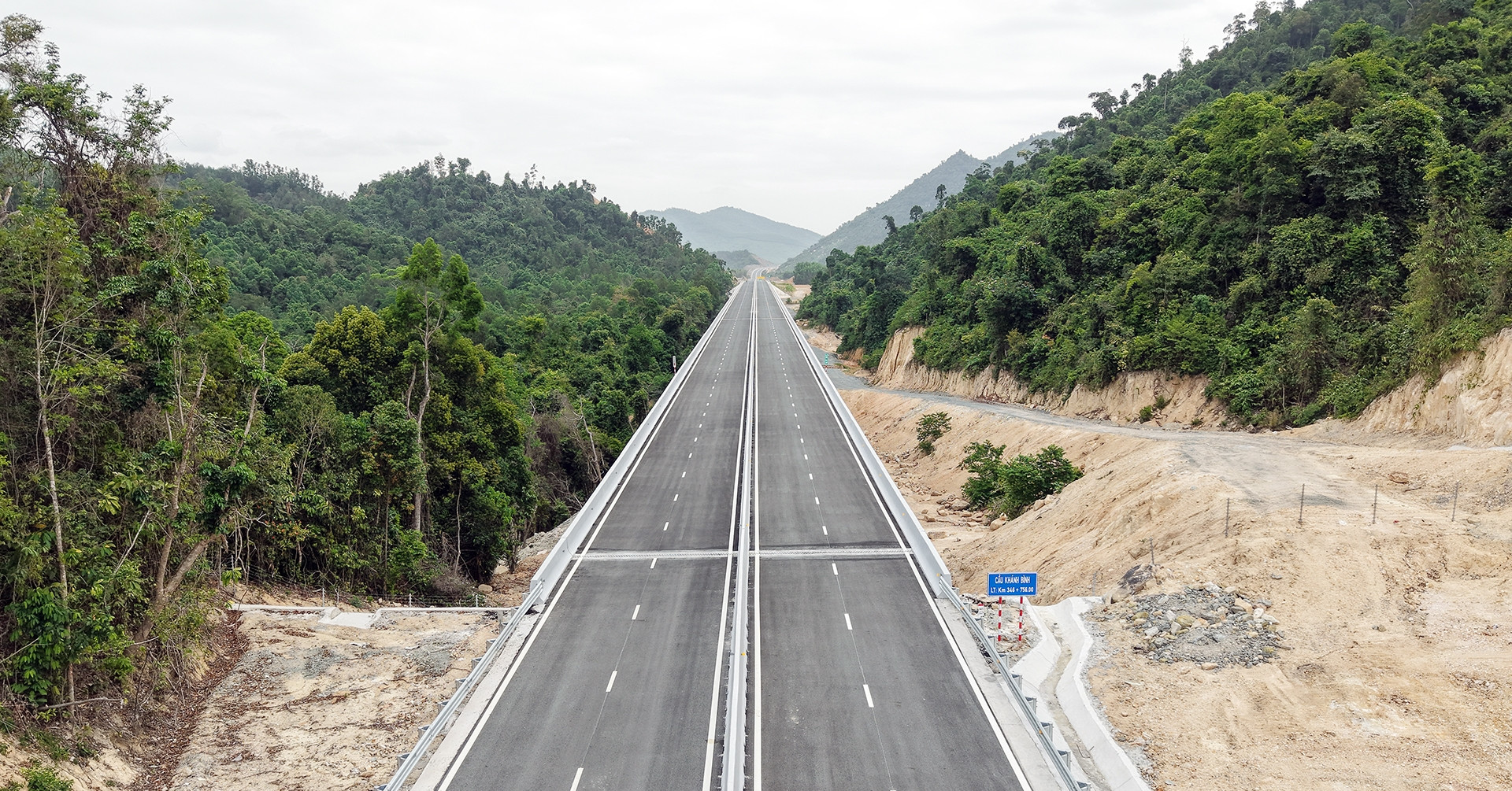 Hết thời đua nhau bỏ giá thấp, nhà thầu xây dựng chật vật vì 2 điểm nghẽn