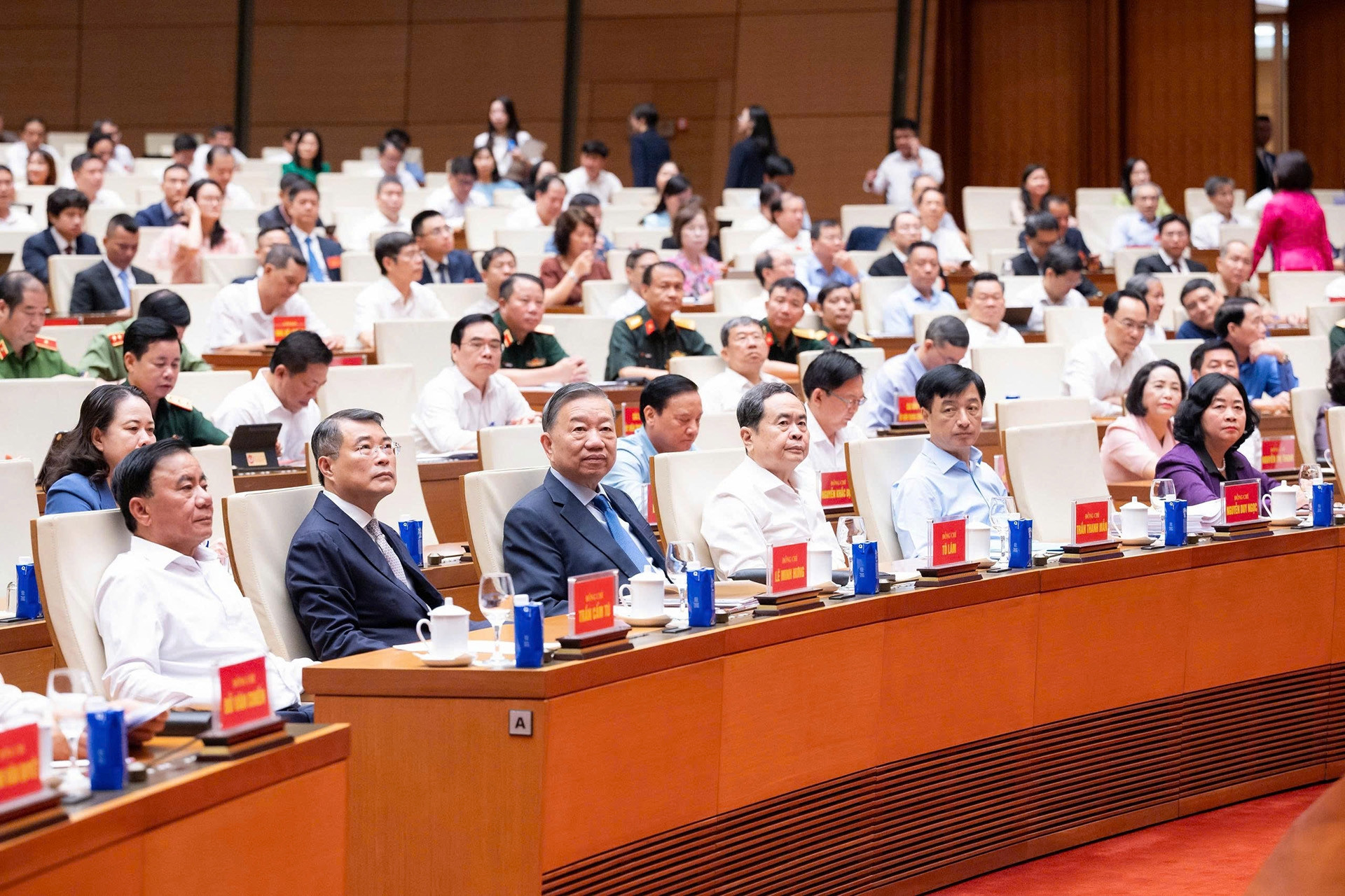 Khắc phục tình trạng địa phương cạnh tranh thu hút đầu tư chạy theo số lượng