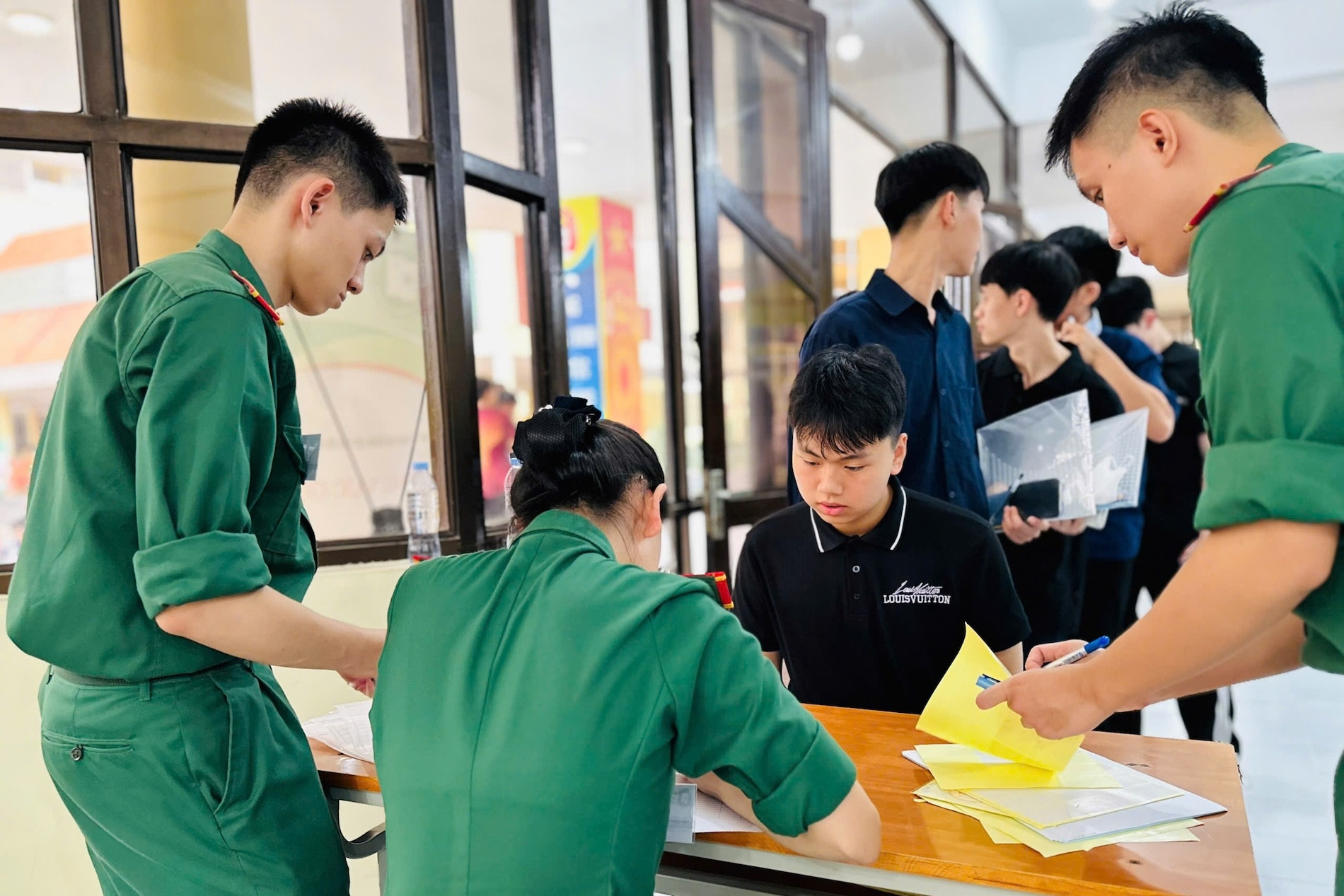 Những thí sinh đầu tiên trúng tuyển vào các trường quân đội năm 2026