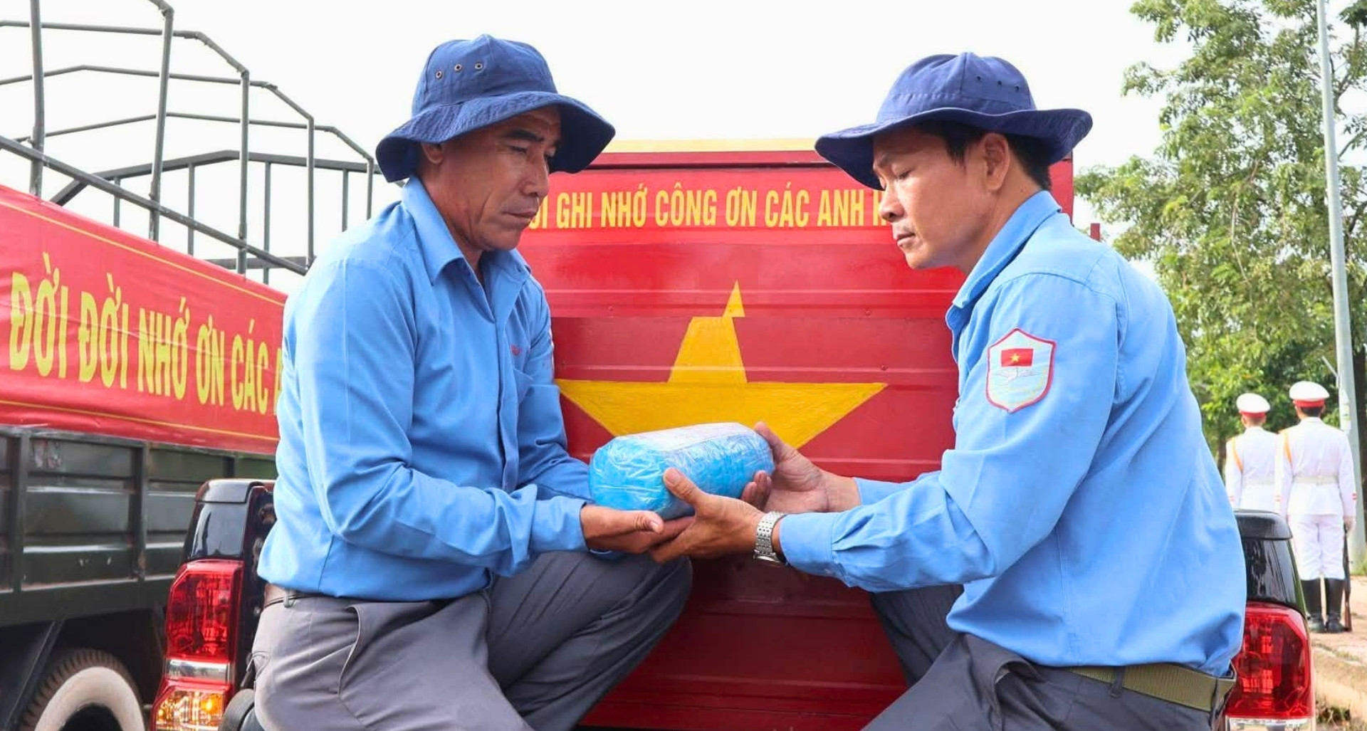 Sau 105 ngày tìm kiếm, đưa 62 hài cốt liệt sĩ từ Campuchia về đất mẹ