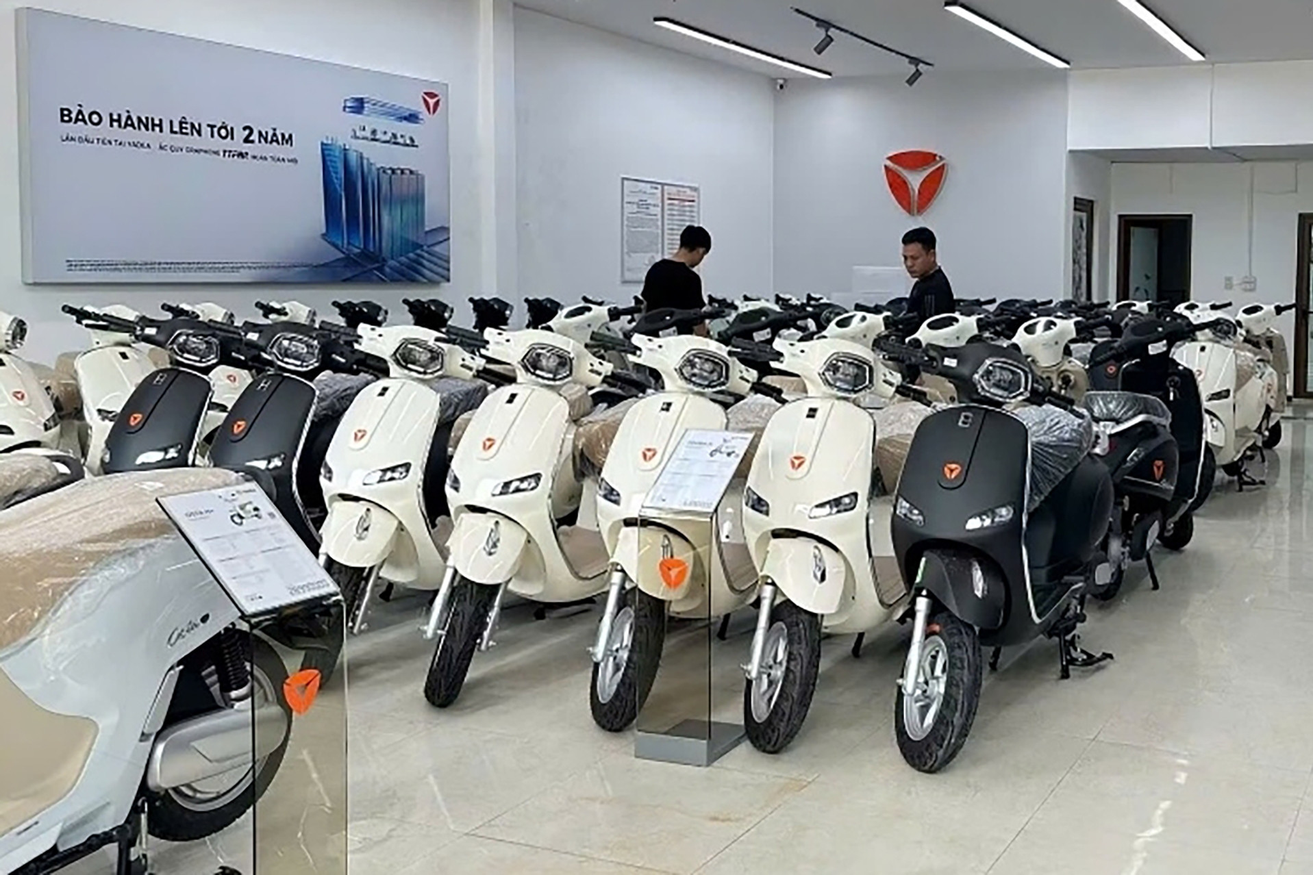 Thúc đẩy chuyển đổi xanh, Yadea hỗ trợ mạnh mẽ người dùng Hà Nội và TP.HCM