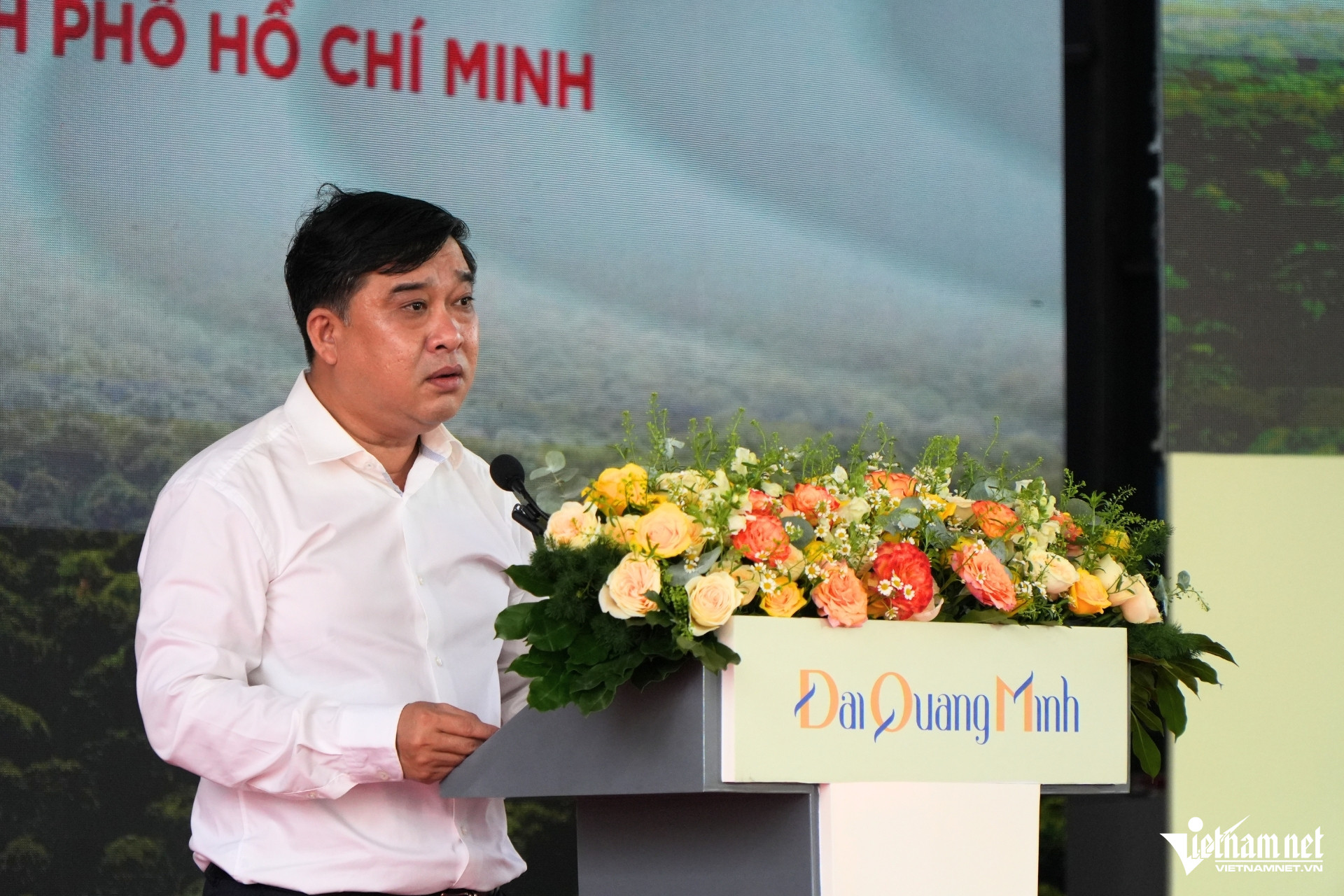 W-ho van ha 1.jpg