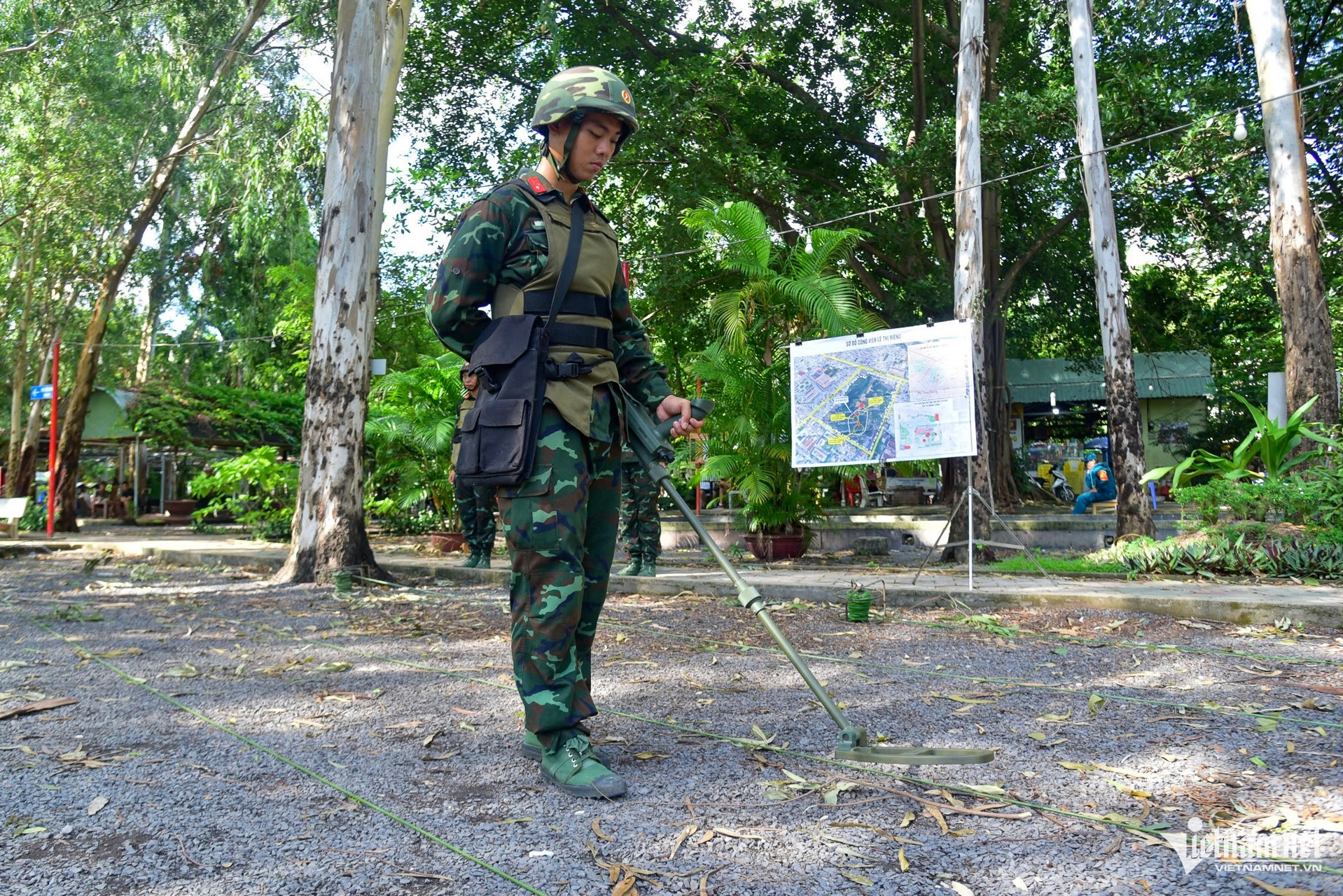 w ra soat thi hai tai cong vien le thi rieng tuan hung 2 1842.jpg