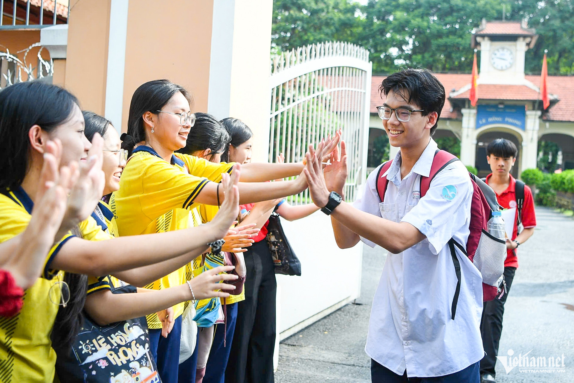W-thi 10 TPHCM   Tuấn Hùng 10.jpg