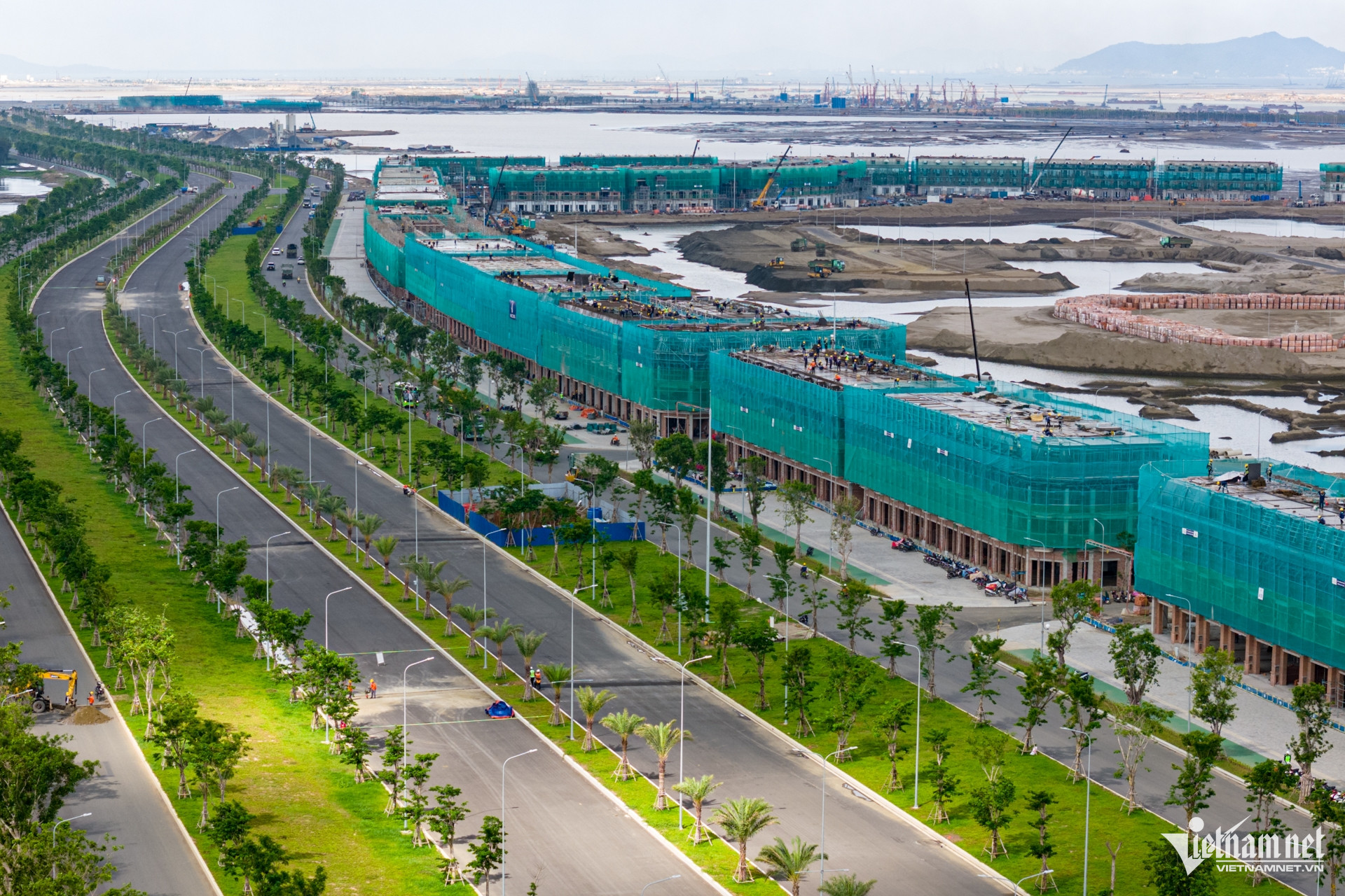 Box https://static-images.vnncdn.net/vps_images_publish/000001/000003/2026/6/30/w-tphcm-nguyen-hue-19-3264.jpg