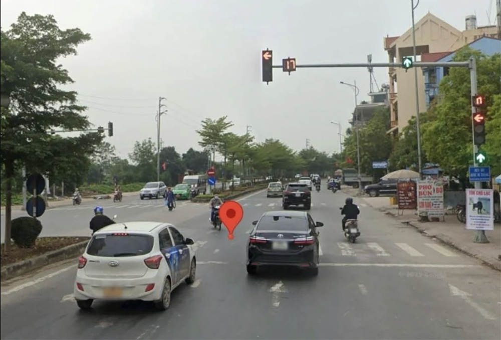 Đèn đỏ cho phép rẽ phải, vì sao hiếm khi có biển báo cho phép quay đầu xe?